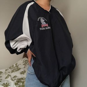 Windbreaker pullover